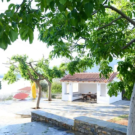 Happinies 2 Ferienhaus Sourpi